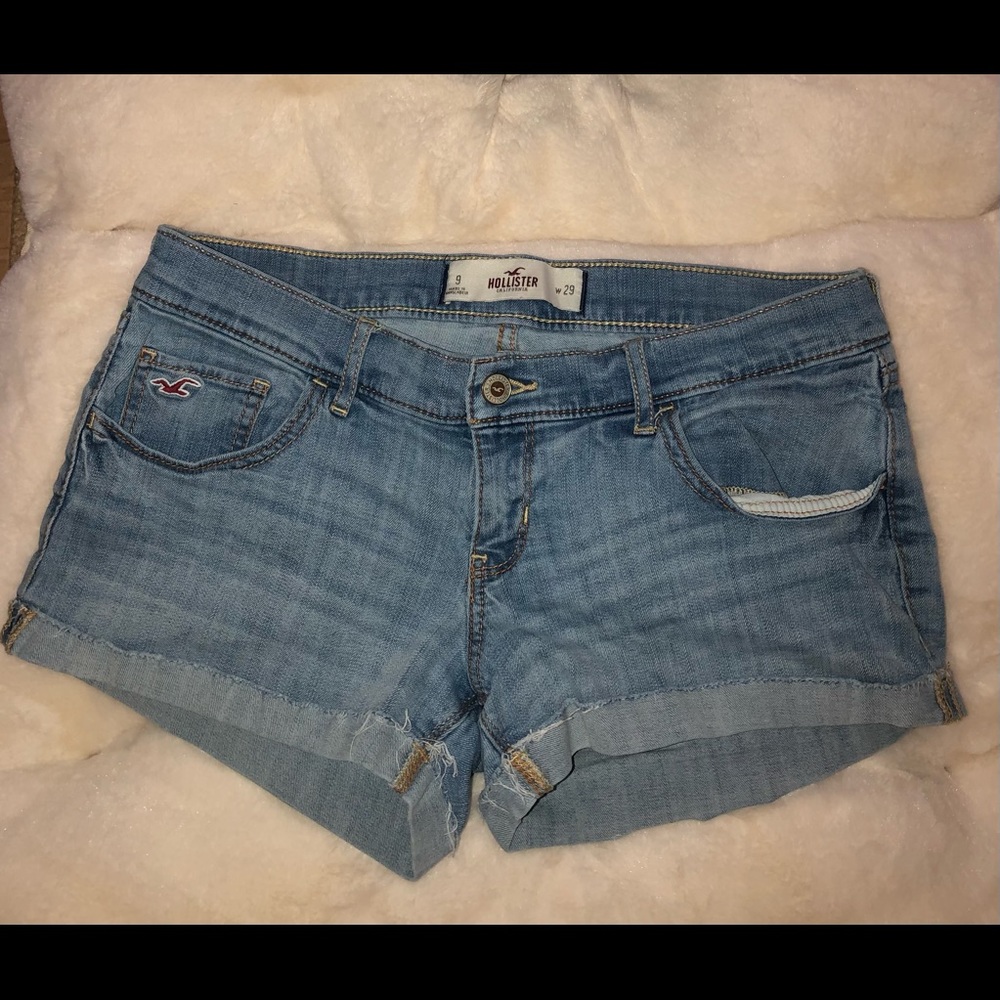 Hollister Jean Shorts | Low-Rise | Light Wash